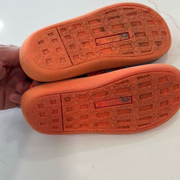 Oshkosh size  toddler 9 navy/ orange water shoes - Picture 4 of 5